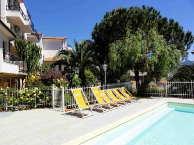 Holiday park Apartment in Pietra Ligure - Outdoor photo 2