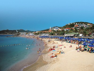 Holiday park Wohnung in Pietra Ligure - Outdoor photo 12