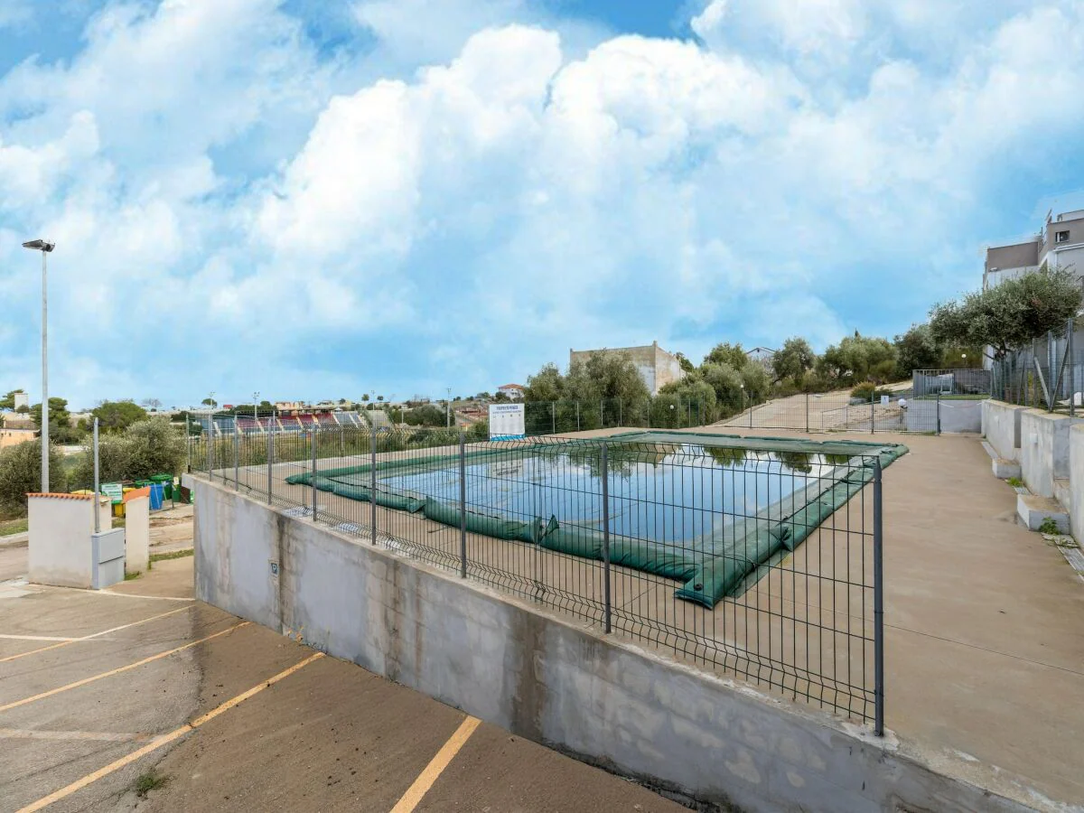 Apartment Air-conditioned, in residence, with pool and patio - Outdoor photo 2