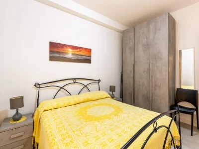 Apartment Air-conditioned, in residence, with pool and patio - Features photo 14