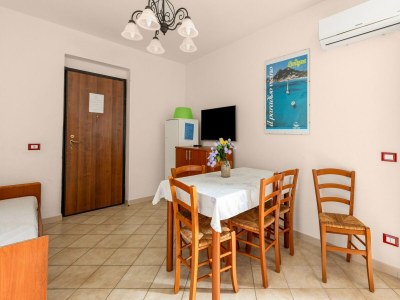 Apartment A 150 meter long mare, 2 fish - Features photo 26