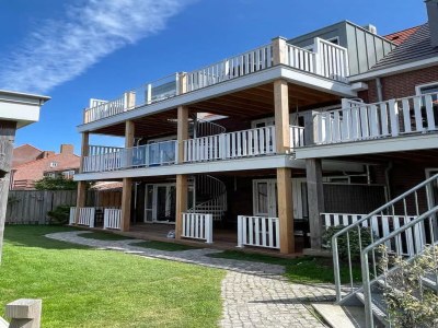 Apartment 2-person lodge with beautiful view of the church. in Zoutelande - Apartment