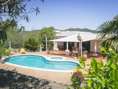 Cottage Belvilla by OYO Can Vich II - Outdoor photo 5