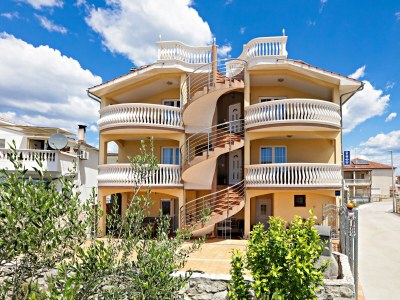 Apartment One bedroom apartment with terrace Vodice A-13973-b - Outdoor photo 6