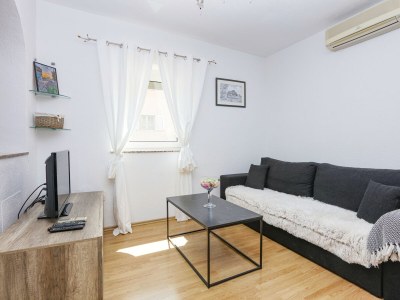 Apartment One bedroom apartment with terrace Vodice A-13973-c - Outdoor photo 15