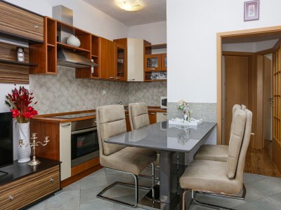 Apartment Two bedroom apartment with terrace Vodice A-13973-d - Outdoor photo 20