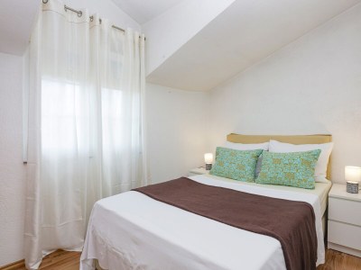 Apartment Two bedroom apartment with terrace Vodice A-13973-d - Outdoor photo 24