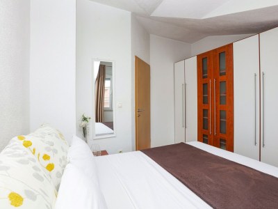 Apartment Two bedroom apartment with terrace Vodice A-13973-d - Outdoor photo 28