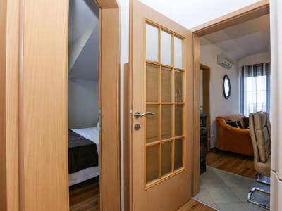 Apartment Two bedroom apartment with terrace Vodice A-13973-d - Outdoor photo 32