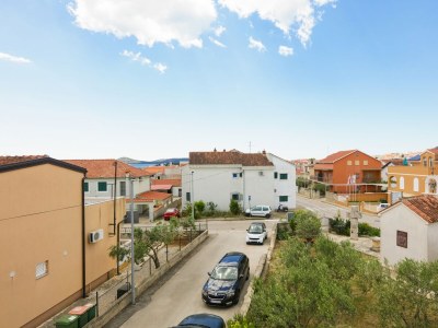 Apartment Two bedroom apartment with terrace Vodice A-13973-d - Outdoor photo 35