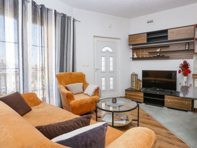 Apartment Two bedroom apartment with terrace Vodice A-13973-d - Outdoor photo 36