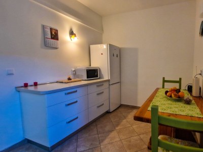 Apartment Two bedroom apartment with terrace and sea view Kaštel Novi, Kaštela A-20607-a - Outdoor photo 12