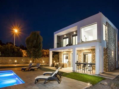 Villa Luxurious Villa with private pool. - Outdoor photo 11