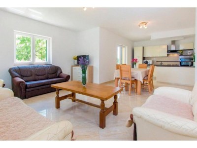 Holiday house Four Bedroom Villa with the pool - Features photo 5