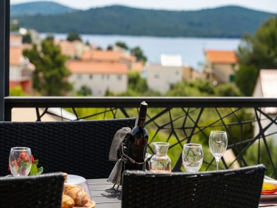 Apartment Helles Penthouse mit Meerblick, Hvar - Outdoor photo 11