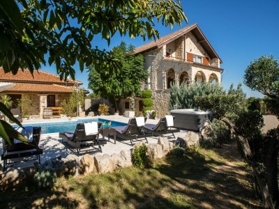 Holiday house Heated Pool Villa near Sibenik - Outdoor photo 4
