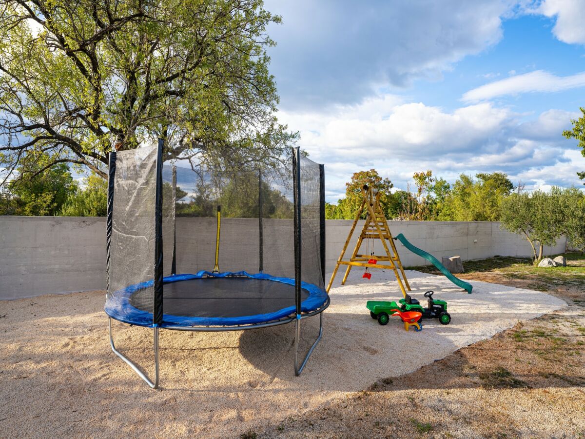 Holiday house Friedliche Villa in der Nähe der Krka-Wasserfälle - Outdoor photo 2
