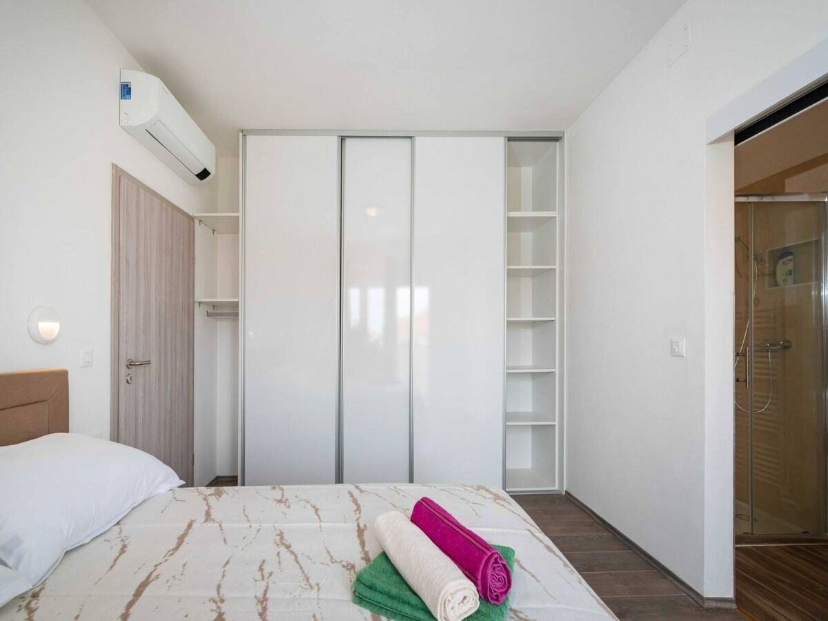 Apartment Villa by Bacina Lakes for 25 Guests - Features photo 3