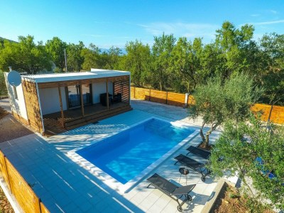 Holiday house Charming Holiday Home near Zadar in Raštane gornje - Holiday house