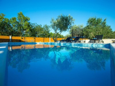 Holiday house Charming Holiday Home near Zadar - Outdoor photo 4