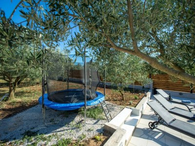 Holiday house Charming Holiday Home near Zadar - Outdoor photo 32
