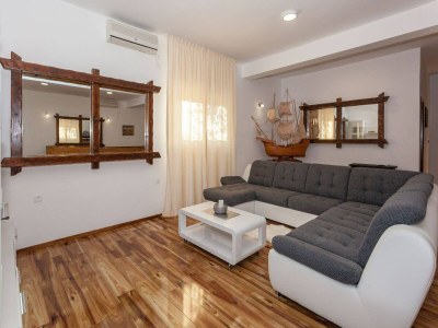 Holiday house Villa near Zadar for 16 Guests - Features photo 13