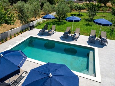 Holiday house Villa with Pool and Sauna in Galovac - Outdoor photo 11