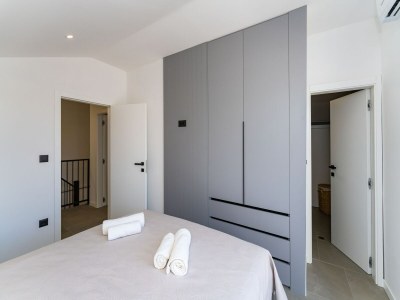 Holiday house Villa with Pool and Sauna in Galovac - Features photo 29