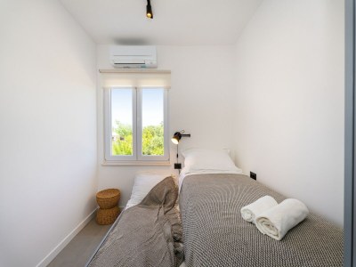 Holiday house Villa with Pool and Sauna in Galovac - Features photo 30