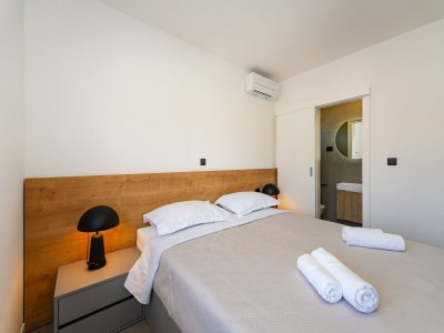 Holiday house Villa with Pool and Sauna in Galovac - Features photo 31