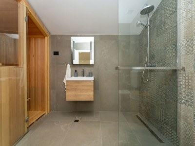 Holiday house Villa with Pool and Sauna in Galovac - Features photo 47