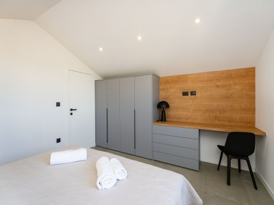 Holiday house Villa with Pool and Sauna in Galovac - Features photo 59