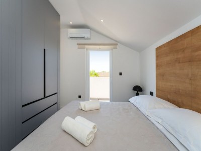 Holiday house Villa with Pool and Sauna in Galovac - Features photo 60