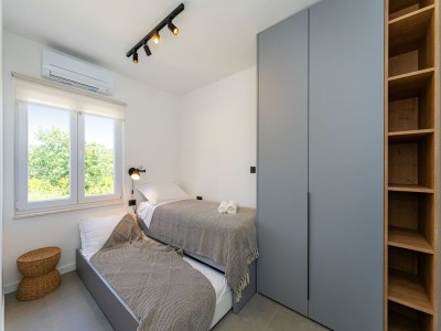 Holiday house Villa with Pool and Sauna in Galovac - Features photo 63