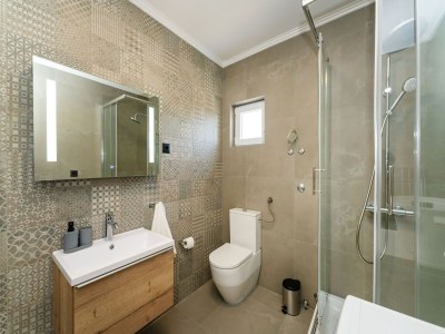 Holiday house Villa with Pool and Sauna in Galovac - Features photo 64