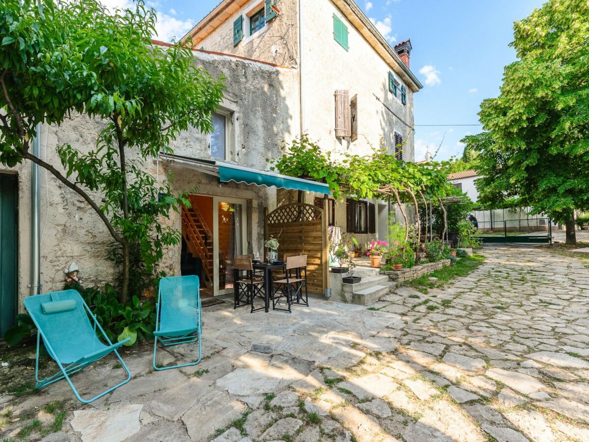 Apartment Modern apartment near the beach