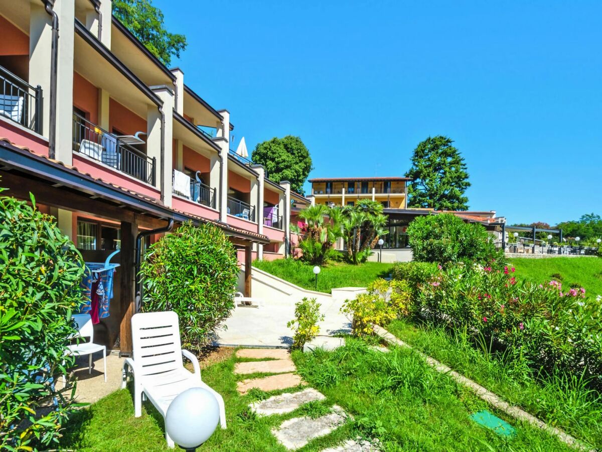 Holiday park Apartment in Manerba with barbecue - Outdoor photo 3