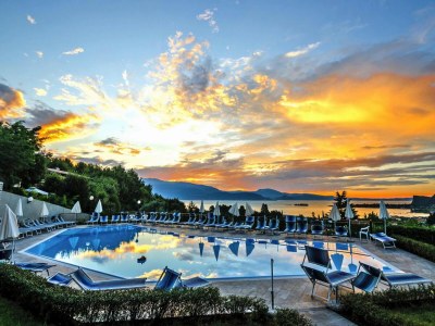 Holiday park Apartment in Manerba with barbecue - Outdoor photo 4