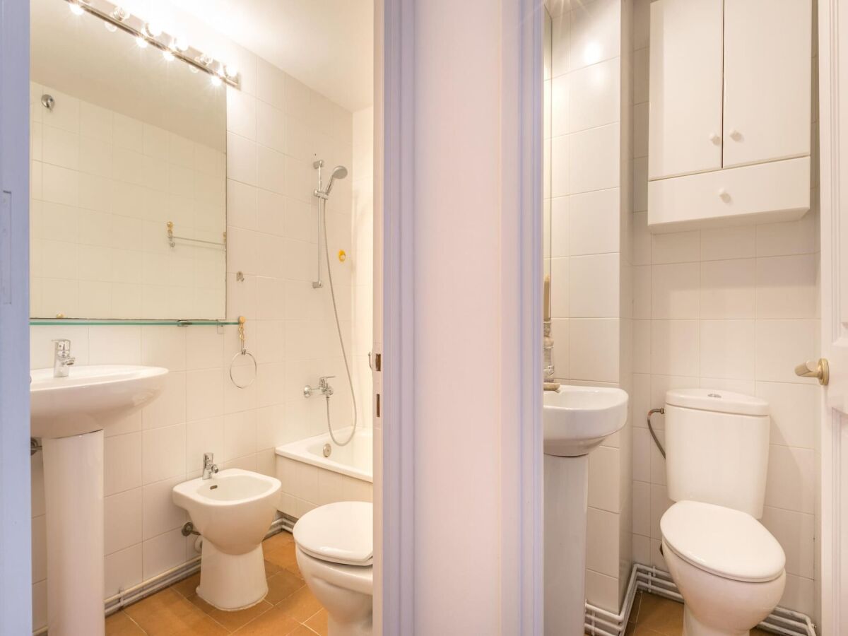 Apartment Apartment in Llafranc near Costa Brava Beach - Features photo 4