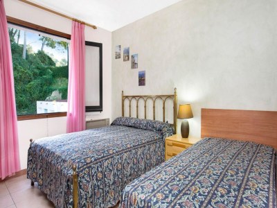 Apartment Apartment in Pals near Peaceful Beach - Features photo 10