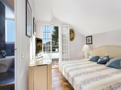 Villa Villa in Blanes with Pool and Sea Views - Features photo 9