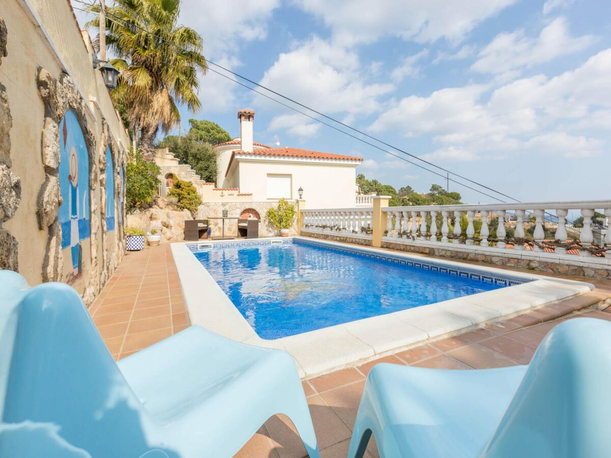 Villa Charmante Villa mit 3 Schlafzimmern Lloret de Mar