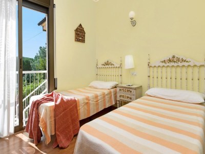 Villa Relaxing villa with garden near Lloret de Mar - Features photo 16