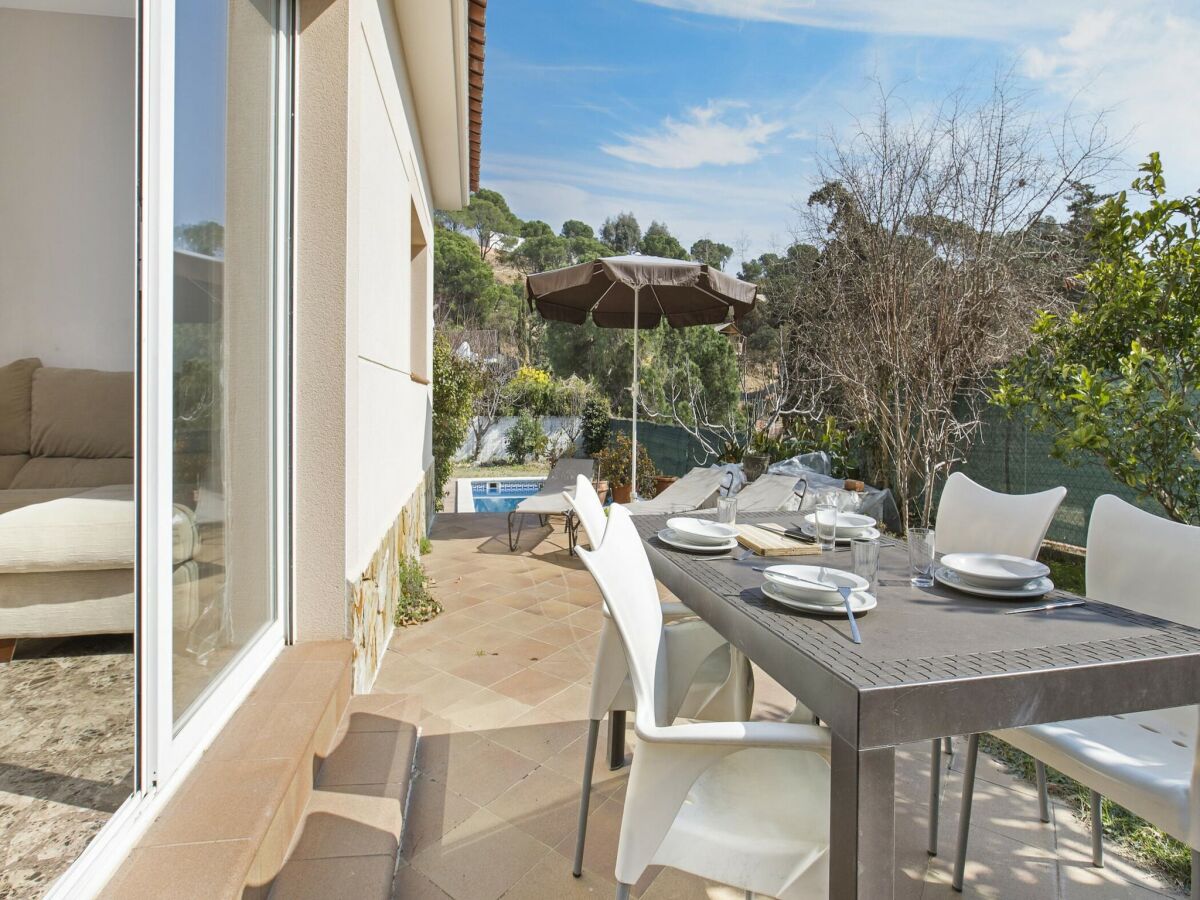 Villa Villa in Spain near Cala Canyelles Beach - Outdoor photo 2