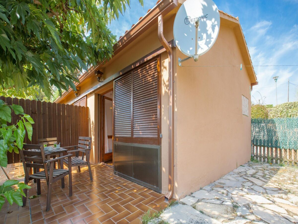 Villa Quiet residential villa in Vidreres - Outdoor photo 3