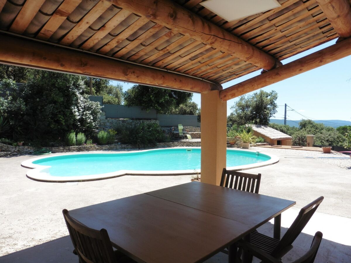 Holiday house Schönes, geräumiges Ferienhaus mit privatem Pool - Outdoor photo 5