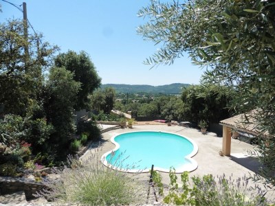 Holiday house Schönes, geräumiges Ferienhaus mit privatem Pool - Outdoor photo 8