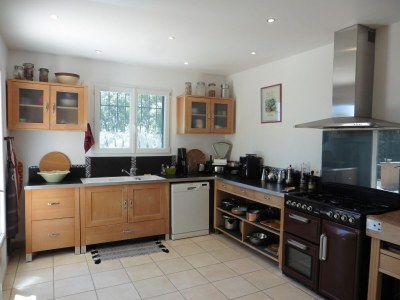 Holiday house Schönes, geräumiges Ferienhaus mit privatem Pool - Features photo 12