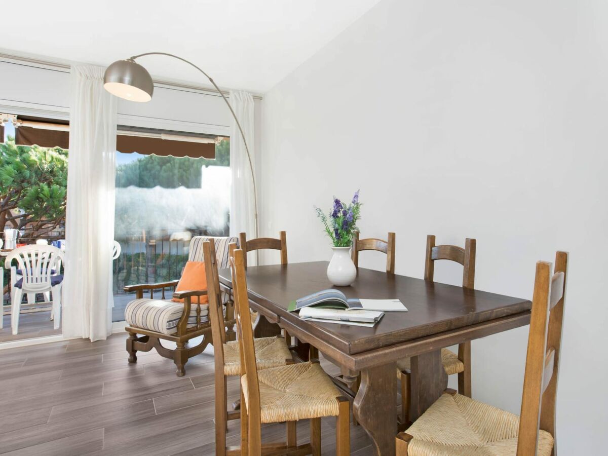 Apartment Apartment in Spain near Sandy Beach - Features photo 5