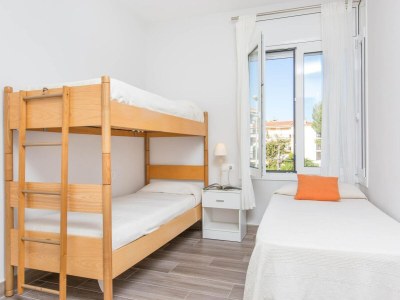 Apartment Apartment in Spain near Sandy Beach - Features photo 16